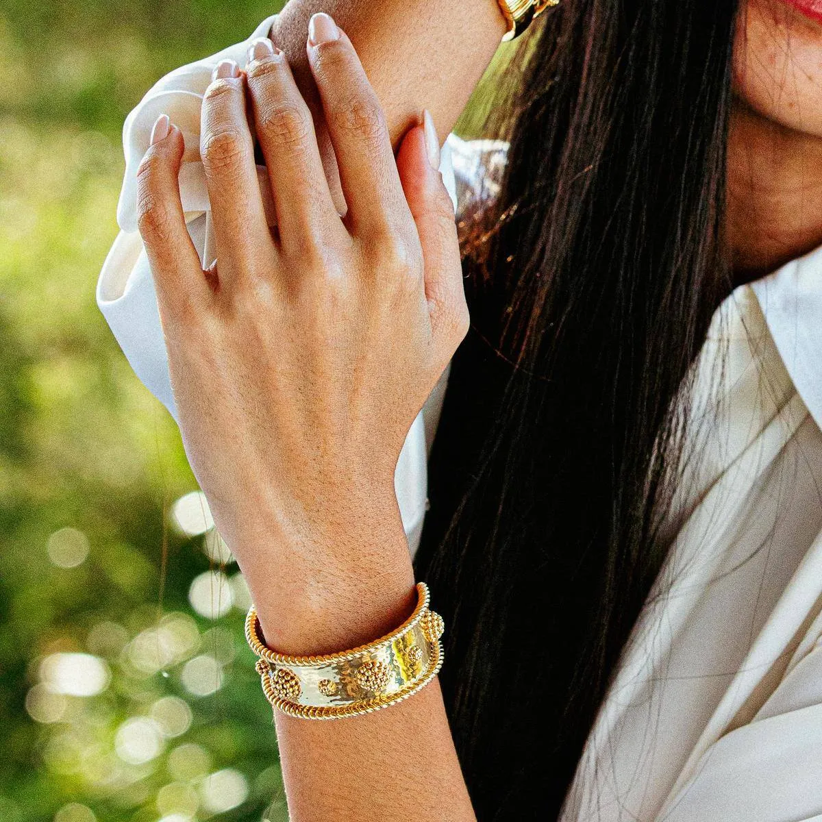 Berry Classic Cuff - Gold