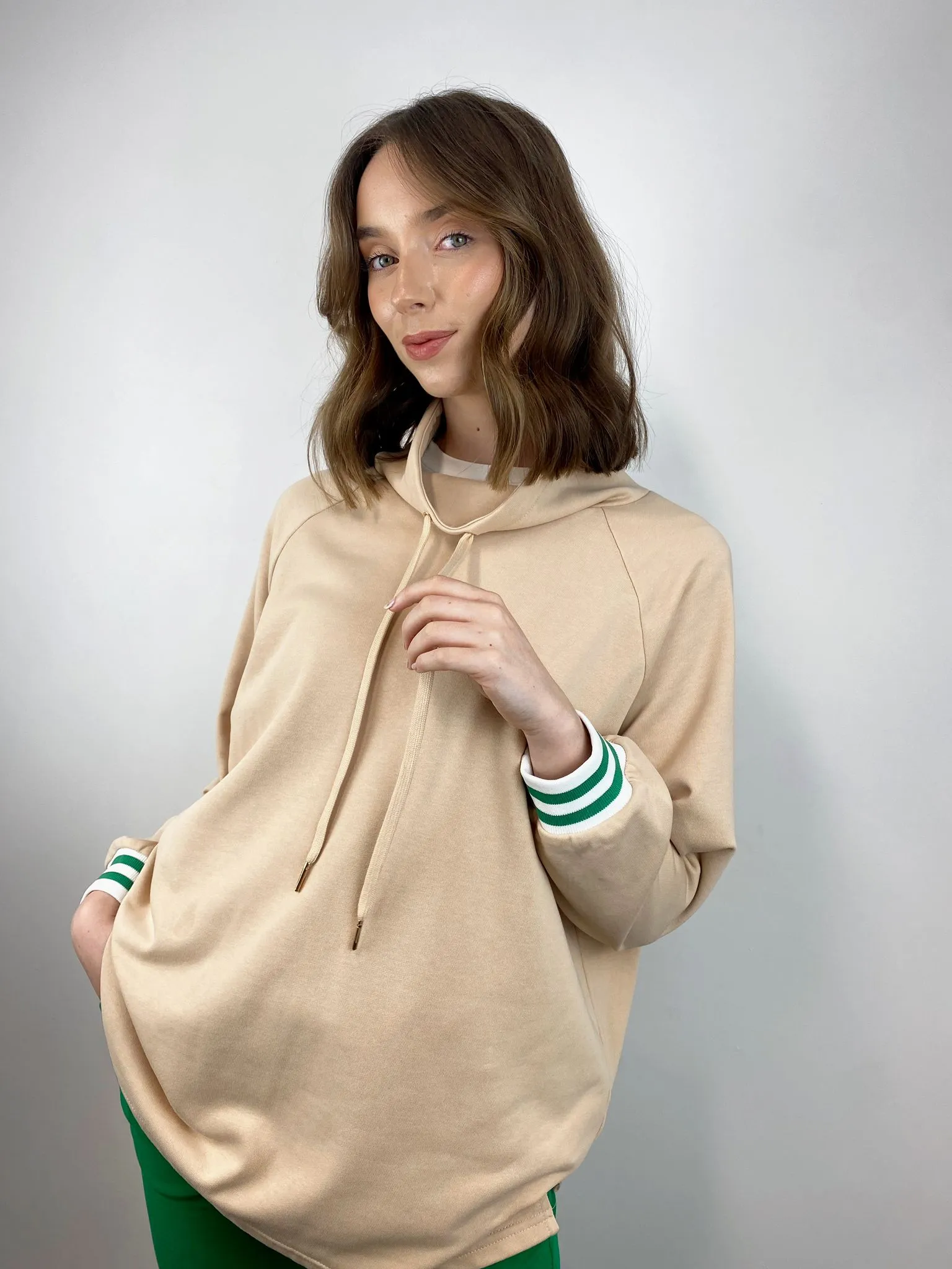 Billie Sweater (Beige)