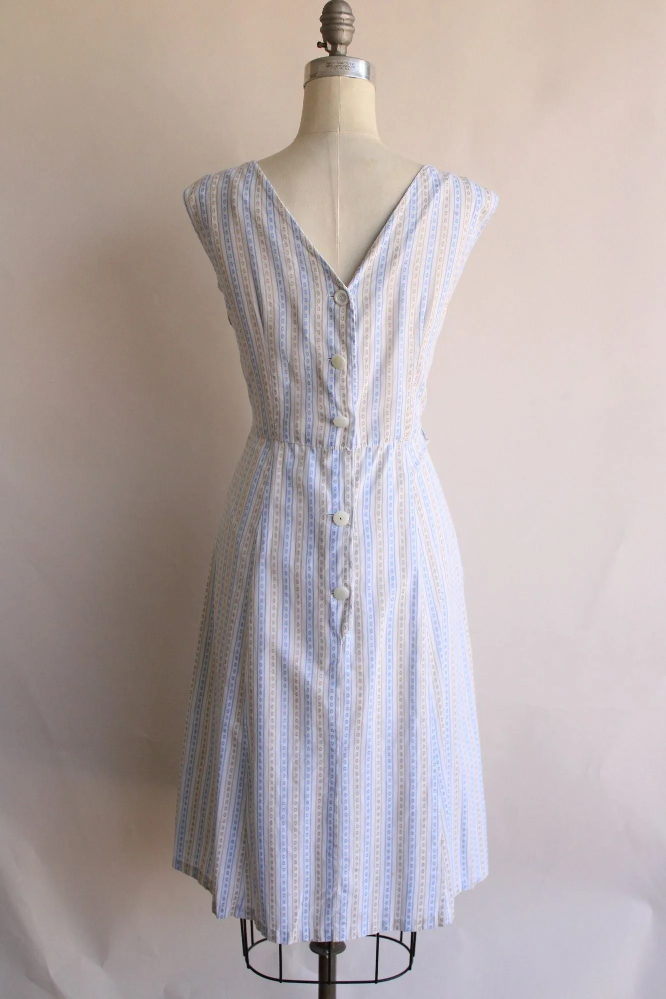 Vintage 1950s 1960s Volup Cotton Shirtwaist Dress